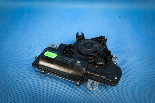 Dociag engine of the rear bonnet Audi A4 8W 3V5827887A