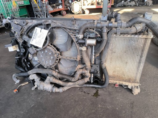 KOMPLET der Kühler 214104225R DACIA DOKKER F67