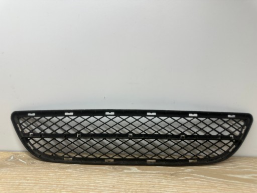 BMW E90 E91 grid of a bumper front 7134074