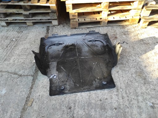 cover lower of the engine volkswagen transporter t5
