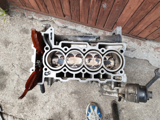 Блок двигуна Peugeot Citroen Mini 5F01 1.6 VTI