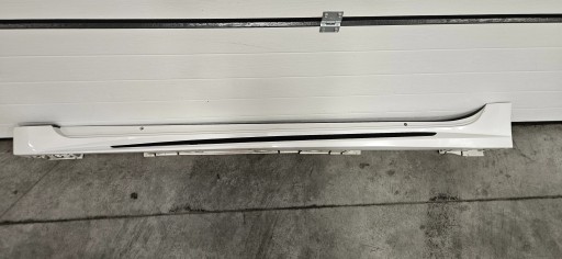 moulding threshold threshold left TOYOTA COROLLA GR KOMBI original 75852-YY030