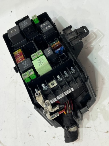 888.112.832 - БЛОК ПРЕДОХРАНИТЕЛЕЙ GOLF VII 1.6 TDI 5Q0907361A