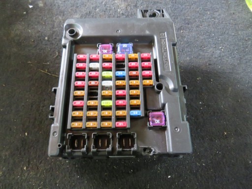 Блок предохранителей 8975428612 isuzu d-max 2021 г.