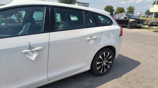 door left rear part ICE WHITE KOMBI VOLVO V60 and LIFT