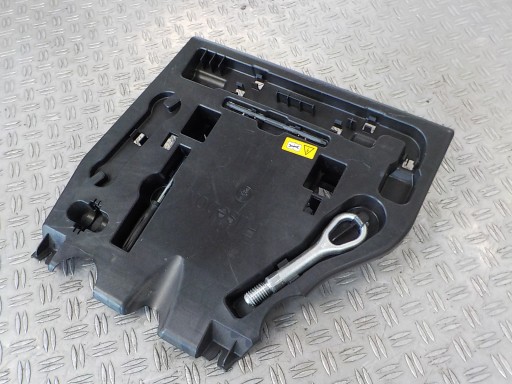 SPRINTER 907 18-20 ПЛАСТИК ДЛЯ УШНЫХ КЛЮЧЕЙ