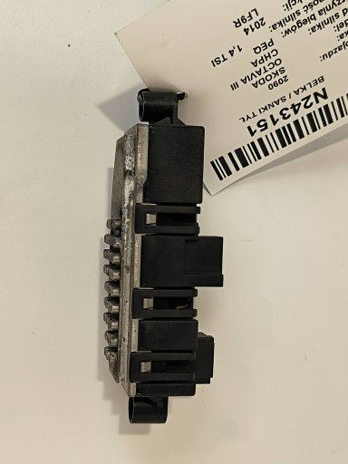 Résistance, rhéostat, régulateur 5Q090721E SKODA OCTAVIA III