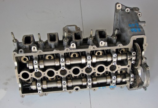 BMW E90 2.0 D M47T glava motora bregaste osovine vratilo 7785876 7781211