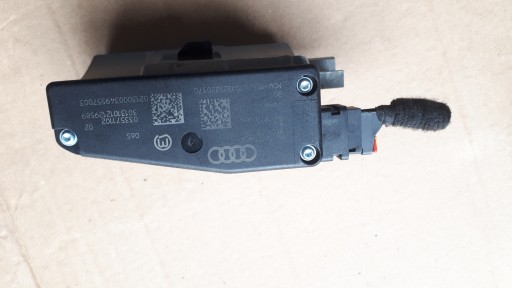 S4 B8 LIFT SERRATURA RYGIEL VOLANTE 8K0905852E A4