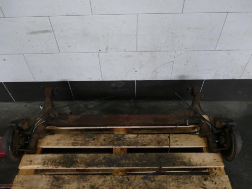 Toyota corolla e12 lift 1.6 vvti задній міст балка ступиця диск супорт комплект