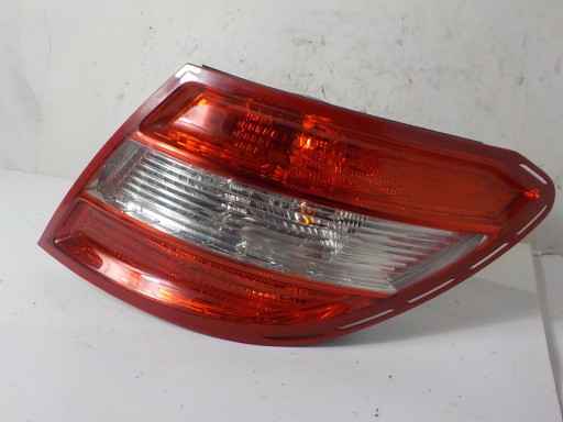 MERCEDES-BENZ W204 sedan light right rear part rear