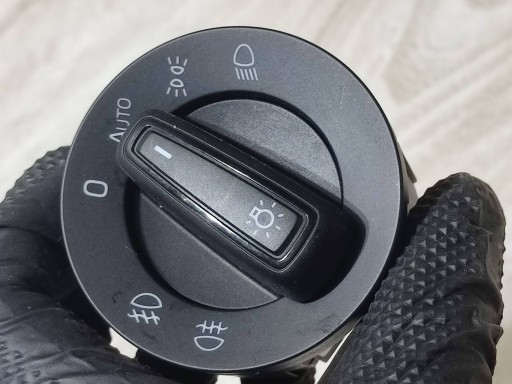 Skoda Scala 2020 light switch