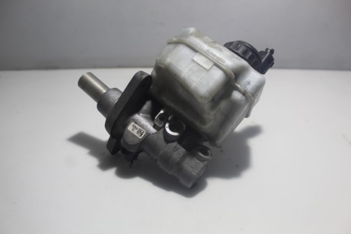 Головний гальмівний циліндр VOLKSWAGEN PASSAT B7 2.0 TDI