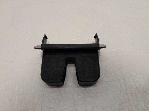 AUDI A4 B9 LIFT Couverture tablier moteur de la serrure du capot Arrière 8W5827520