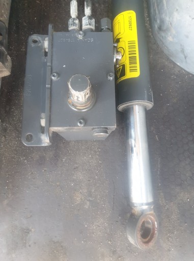 1794907 1720927 - Актуатор + насос кабины scania r 1720927,1794907