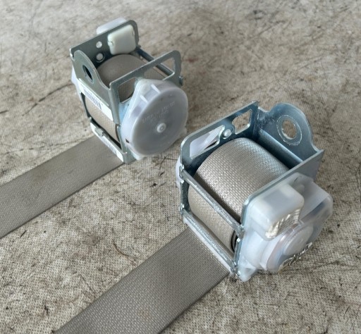 Gurten rechts + links heck LANCIA THEMA 11