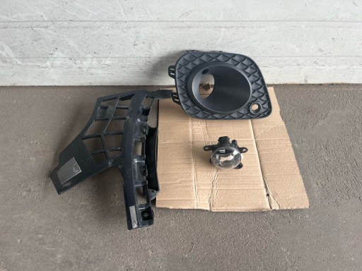 A0998202800 - MERCEDES GLA GLB Передня протитуманна фара