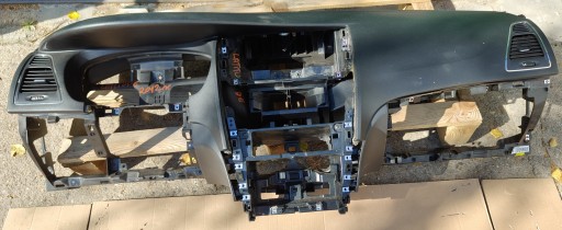 RENAULT LATITUDE 12R dashboard cockpit airbag tension belts