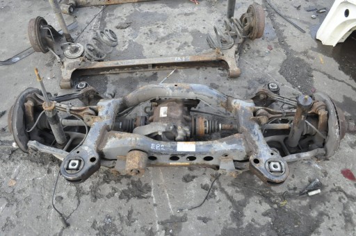 Bmw e82 2.0d балка подвески задний мост 7572804 полуоси 3.15 + хомуты