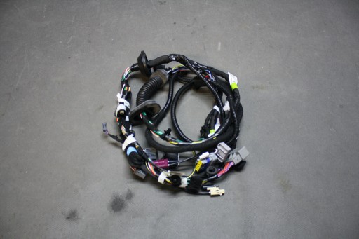 ТЕСЛА S УСТАНОВКА ЖГУТ ПРОВОДОВ ДВЕРИ GEN3 1004424-01-V