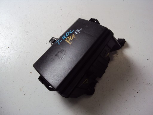 5Q0937125B - Коробка запобіжників vw t-roc 2017-