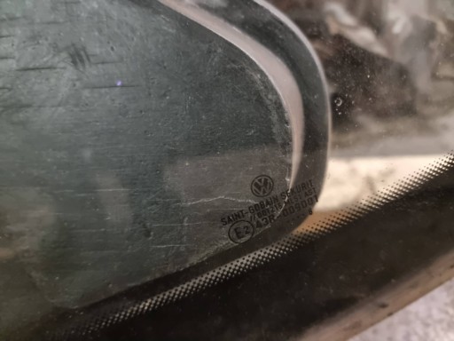 window front VOLKSWAGEN FOX and