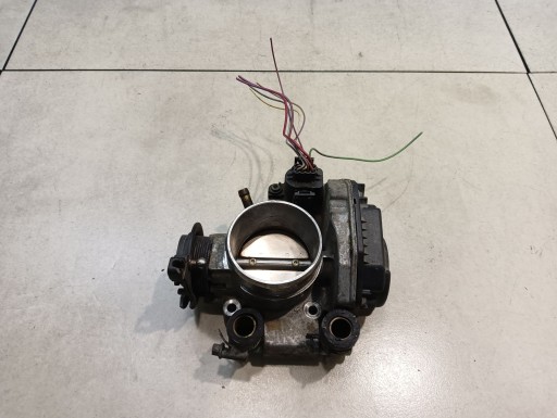 Дроссельная заслонка VW PASSAT B5 1.6 058133063H
