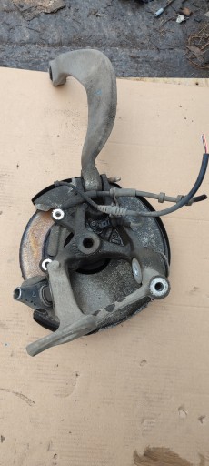 otoč čepu pravý záď AUDI A5 8T A4 B8 8K0505436AB