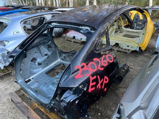 124456 - Рено Аркана гибридный зад с крышей