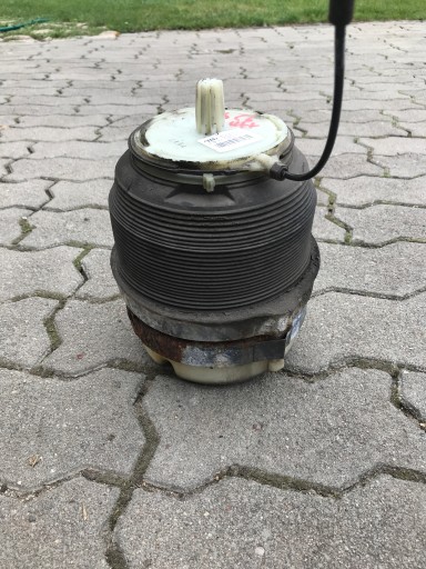 A6, - Подушка підвіски audi a6 c6 lift 4f0616001j