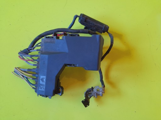 Модуль напруги акумулятора 9666851480 peugeot 508 i 12r