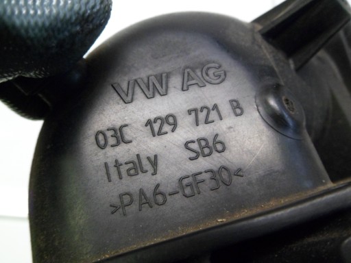 VW GOLF V 1.4TSI BLG pipe air PRZEPUSTNICY 03C129721B