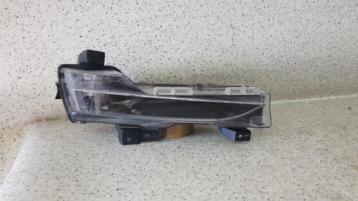 TESLA MODEL 3 III RECHTS LED DRL NEBELSCHEINWERFER D 9806
