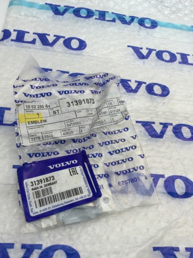 VOLVO S90 II R-DESIGN TAILGATE EMBLEM OE 31391873 новый оригинал