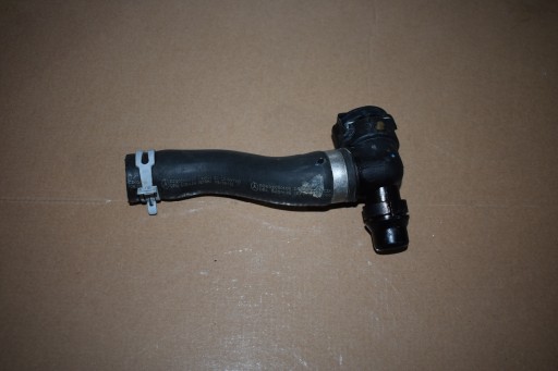 parfait état canalisation eau MERCEDES W177 W118 X247 1
