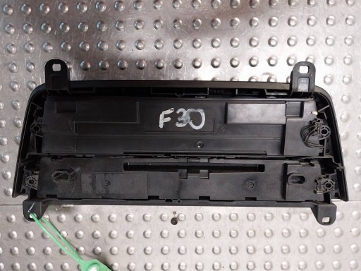 PANEL RADIA rešetka ventilacije klimatizacije 9226784 BMW 3 F30 F31 F34 F35 F20 F21