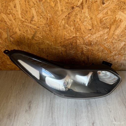 light front right KIA SPORTAGE IV LED 92102-F1010