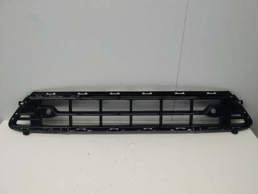 2017r + Volvo Xc60 II R design grid central w bumper front 32296071