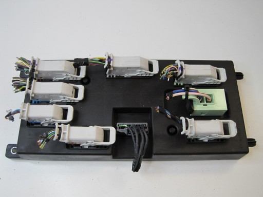 Модуль блока предохранителей Land Rover Discovery L8B2-14F041-AG