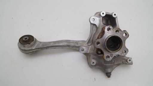 R6878610-02.CZESCIGORA - Bmw 3 g20 g21 18-21 правый передний кулак задний