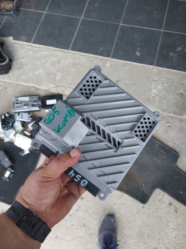 A2059007444 - ПІДСИЛЮВАЧ ЗВУКУ MERCEDES W205 LIFT MIDLINE