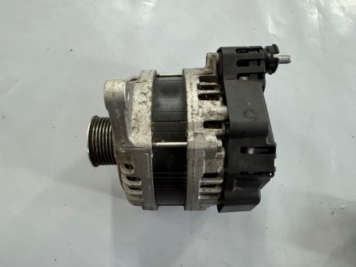 Suzuki swift 6 vi генератор 96100-81p11 81p1 гібрид