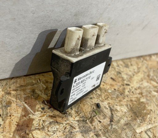 Mercedes w205 w253 модуль открытия люка a2059052110