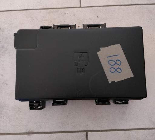 68251629AC - Блок предохранителей dodge durango 2016 2017 года выпуска