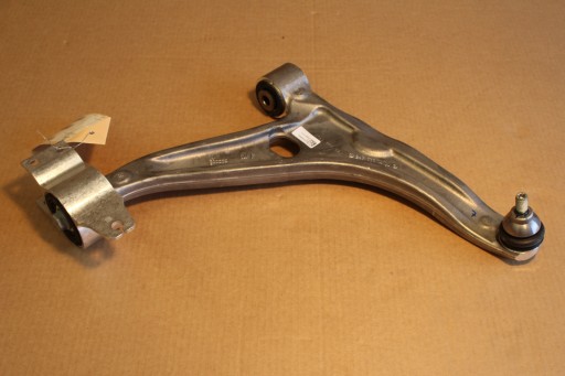 Правый передний рычаг управления mercedes glb gla w247 247 4-matic oe a2473308602