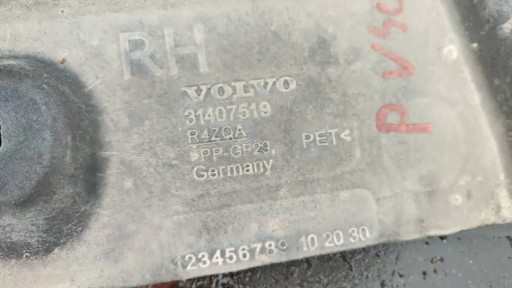Volvo V40 II 2018r right side cover chassis