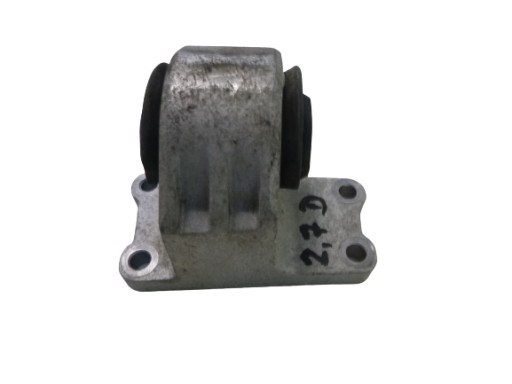 3318153211; 4618099231 - LAND R SPORT L320 2.7 3.0 D лапа крепление двигателя