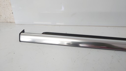 MERCEDES GL X164 moulding dust left rear part 1646908180