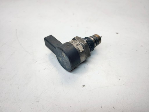 VALVOLA pressione carburante AUDI VOLKSWAGEN SEAT SKODA 057130764H