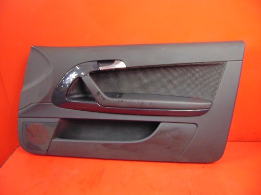 8P3867106L - AUDI A3 8P 3D бекон оббивка передньої правої двері